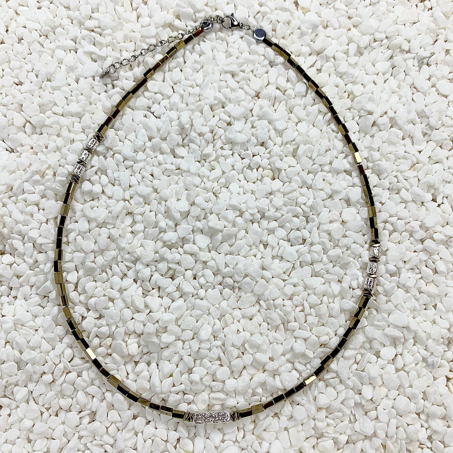 Vėrinys ‘Golden Basic’