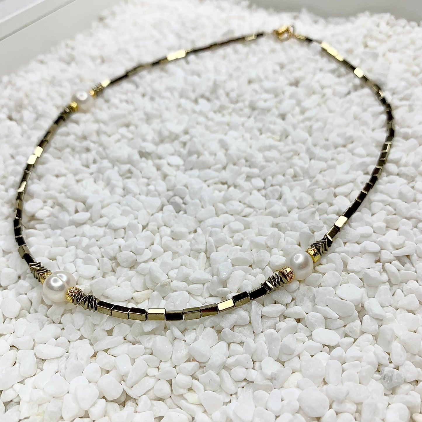 Vėrinys ‘Golden Pearls’
