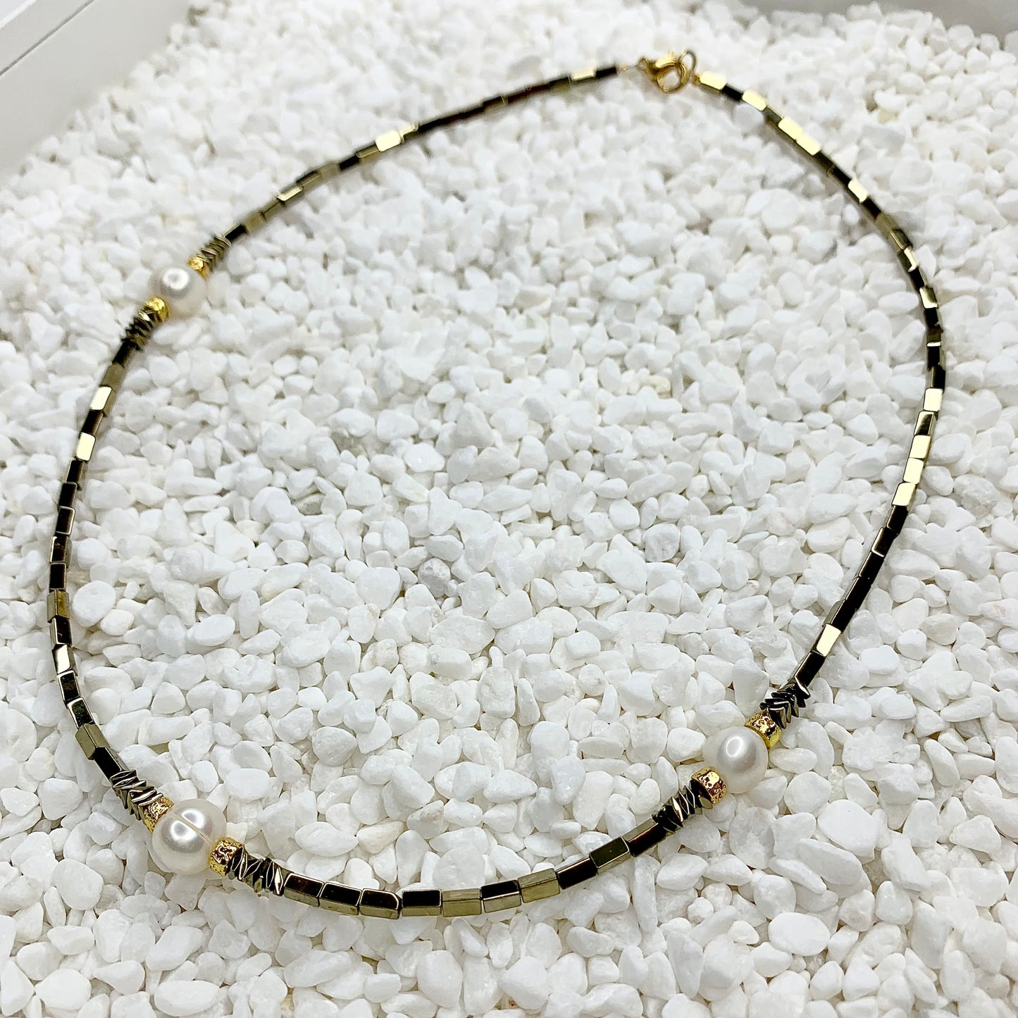 Vėrinys ‘Golden Pearls’
